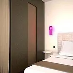 Hotel Le Quartier Bercy-square París