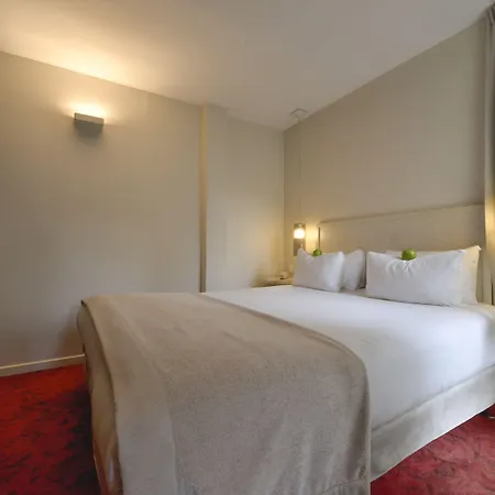 Отель Le Quartier Bercy-square Париж