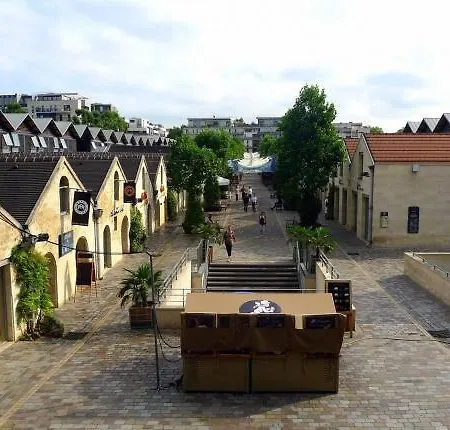 Hotel Le Quartier Bercy-square