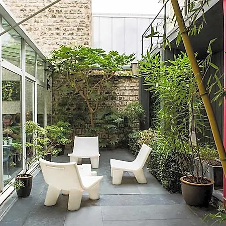Отель Le Quartier Bercy-square Париж