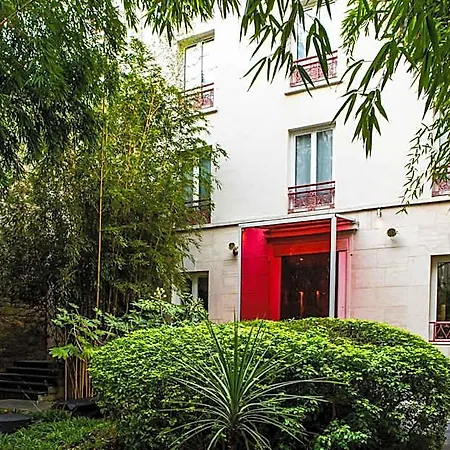 Le Quartier Bercy-square 3* Париж