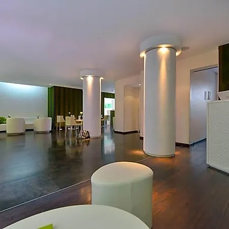 Le Quartier Bercy-square 3*