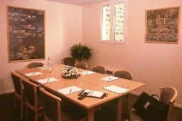 Le Quartier Bercy-square 3*