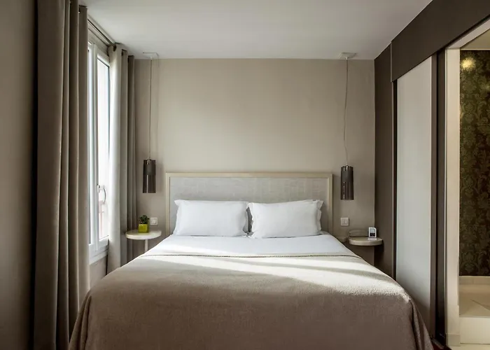 Hotel Le Quartier Bercy-square 3*