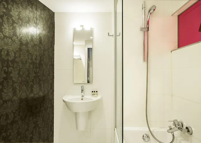 Hotel Le Quartier Bercy-square