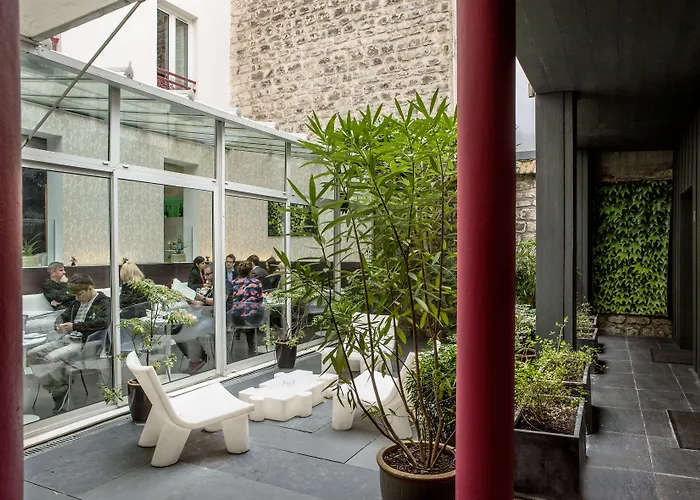 Hotel Le Quartier Bercy-square 3*