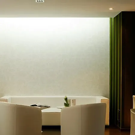 贝西广场酒店 酒店